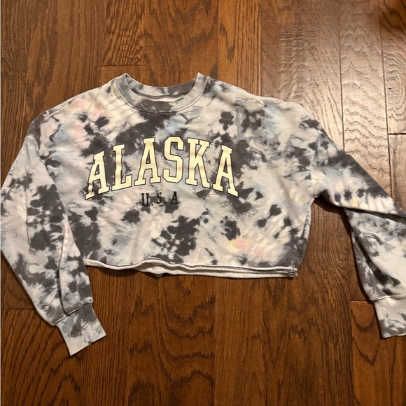 Hollister women’s small Tie-Dye ‘Alaska’Cropped Sweatshirt with amazing style - Picture 1 of 6